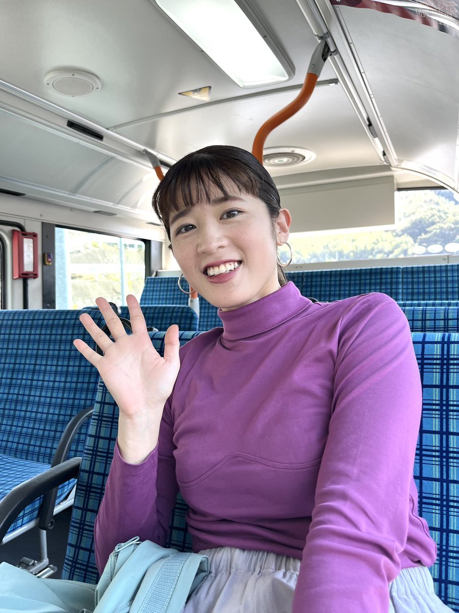 ハロウ🌟
精華町のイベント、1日商店街というタイトルだったけれど、出店者さんたちが全力で楽しんでらして大人の文化祭になっていた。仲間に加えてもらえることがうれしいです。来年も楽しみ👏それと、来月11/25は下鴨神社で歌わせていただくことになりました。精華町のように秋晴れであればいいな。