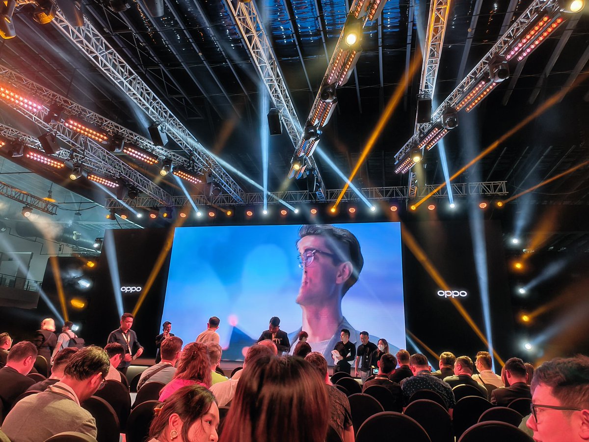 VinayKu64450906's tweet photo. The stage is all set
#InspirationChallenge #InspirationAhead #OPPOCommunity #OPPOFindN3Series https://t.co/ZclcVGOnGo