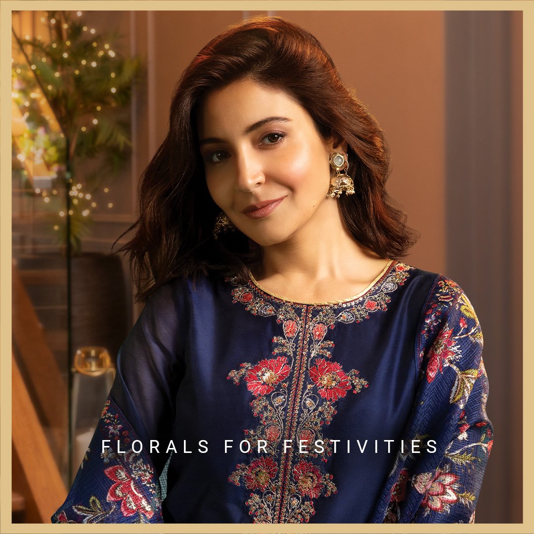 WforWoman's tweet photo. What do you think about @AnushkaSharma's look in this floral pick for the festivities?
Show your love with a π in the comments below. #CelebrateYourStoryβ¨
Buy now: https://t.co/OPsxFYfPRe
#AnushkaSharma #Wforwoman #festivecollection #outfit #festiveoutfit https://t.co/mOkcuPLy75