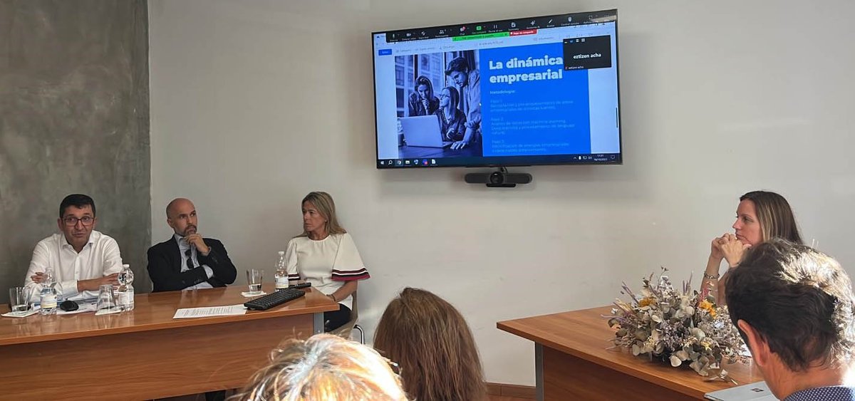 🔻O director de Tecnópole, Javier Taibo, participa en Córdoba nun foro sobre a aplicación da #IA para mellorar a xestión dos parques científicos e tecnolóxicos.

<a href="/Rabanales21/">Parque Tecnológico de Córdoba</a> @PCTcartuja <a href="/pcusal/">Parque Científico de la Universidad de Salamanca</a> <a href="/ParkeEuskadi/">Euskadiko Parke Teknologikoa</a> <a href="/APTE_es/">APTE</a> #LosParquesAportan