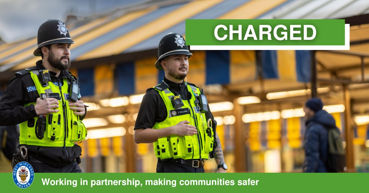 SandwellPolice's tweet image. #CHARGED | We have charged a man after a house in #WestBromwich was broken into on Tuesday night (17 Oct) and a sum of cash was stolen. 

Dean Thompson aged 44 from Wednesbury has been charged with burglary and has been remanded to appear in court this morning.