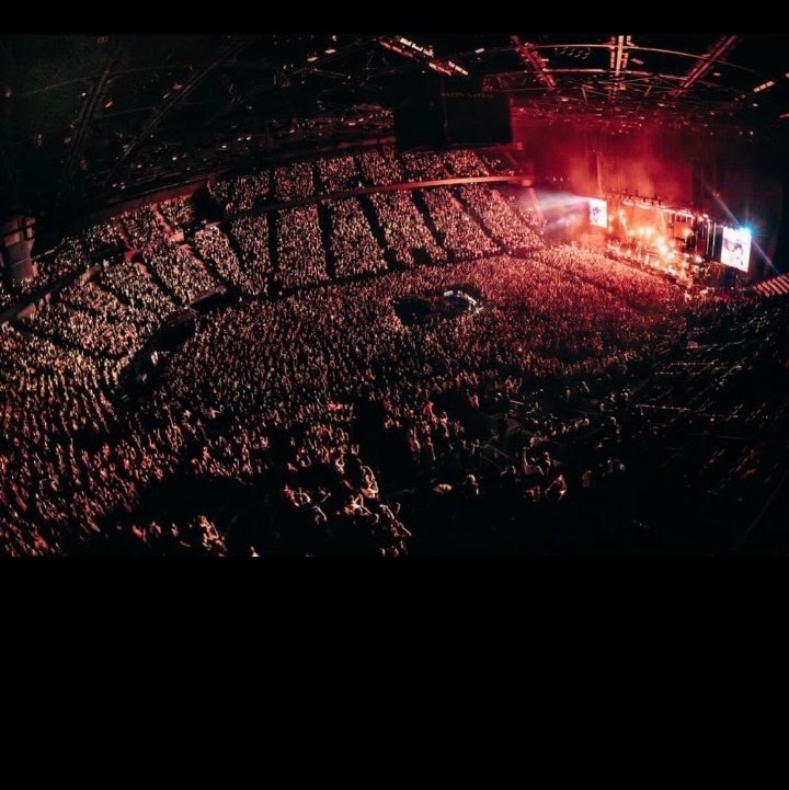 LTflagproject's tweet photo. As always, your respectiful suggestions are welcomed. And remember: we can do a lot to help Louis to expand his fanbase! https://t.co/F3lSoMJ58o