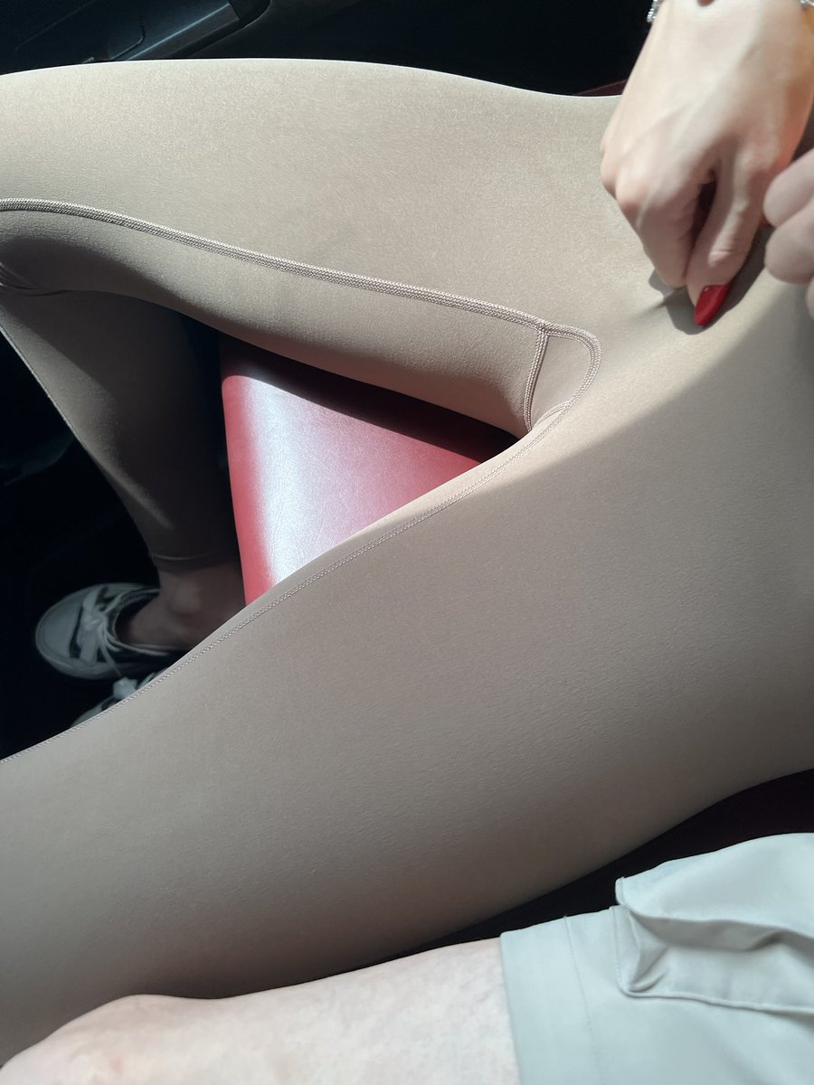 男闺蜜忽悠我说穿这条，穿出来感觉是谁穿谁尴尬😒 https://t.co/mDjzFt2Mth