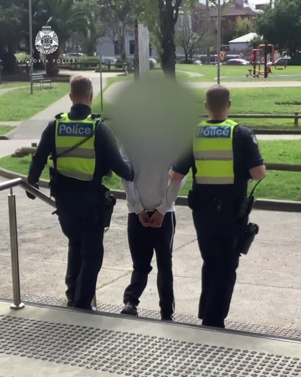 Police have charged ten people in an operation targeting those who have allegedly failed to appear in court in relation to assault, car theft and drug related offending.

Read more ➡ go.vic.gov.au/400Ln32