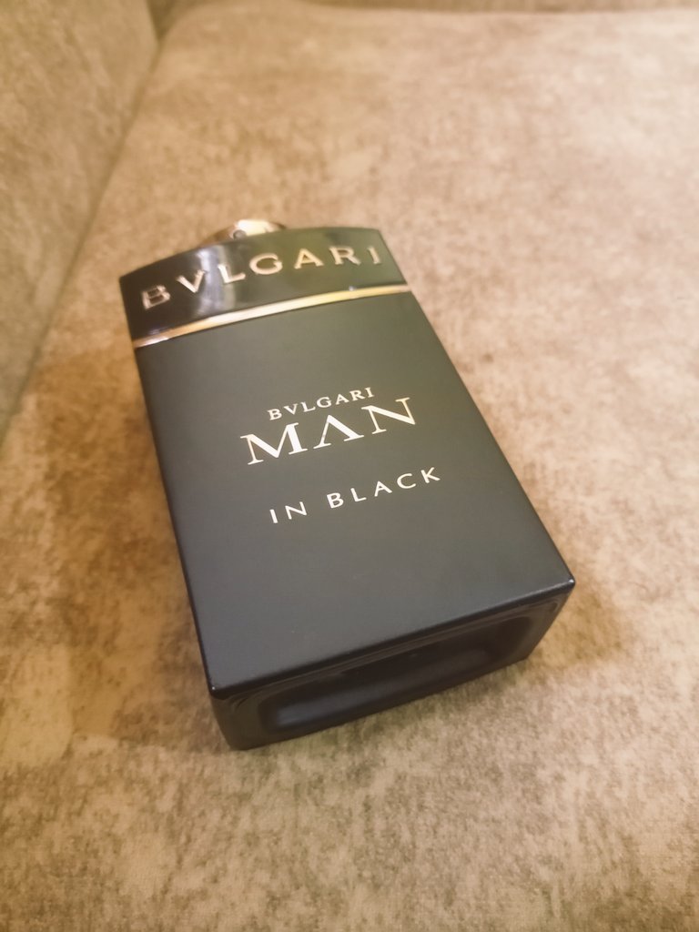 NairobiScents's tweet image. Mmeamka salama? 
We have designer scents in stock
Dial 0742299415 to make a purchase 
Countrywide delivery &amp;amp; FREE in Nairobi CBD 

#MainaAndKingangi Tupatane nyegenyege fest #MkulimaKwanza #SmartTickets Governor Johnson Sakaja karaoke nights #FreeMzinga Kanjo #ParametersOfEntry