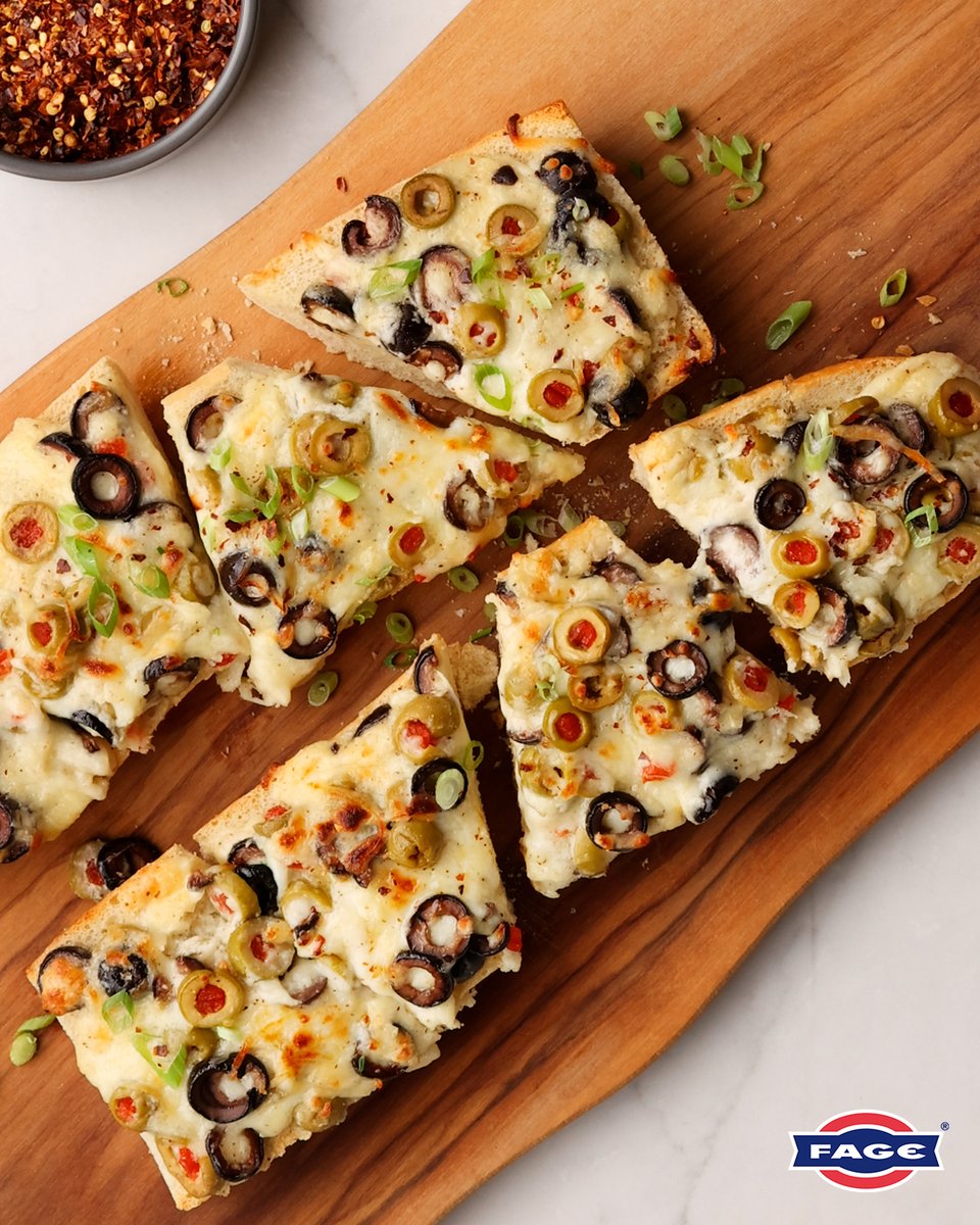 FAGE_UK's tweet image. If you’re looking for an easy olive bread recipe that goes perfectly with any meal (or is great for snacking), this is it! Made with thick and creamy FAGE Total yoghurt. 🥖

uk.fage/recipes/olive-…

#Olivebread #PlainExtraordinary #Recipe