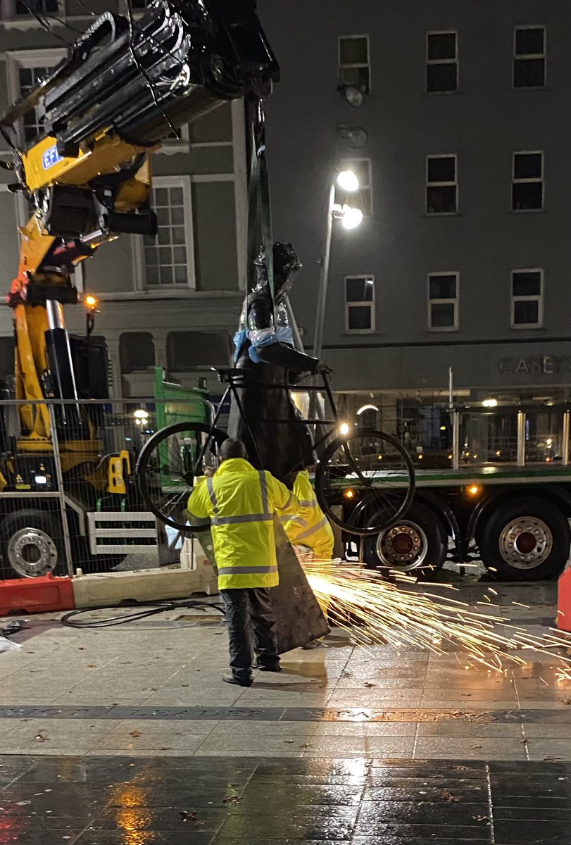 The new Michael Collins was installed on the Grand Parade this morning! Now in place and ready for the official unveiling at 12 noon tomorrow. Looking forward to it