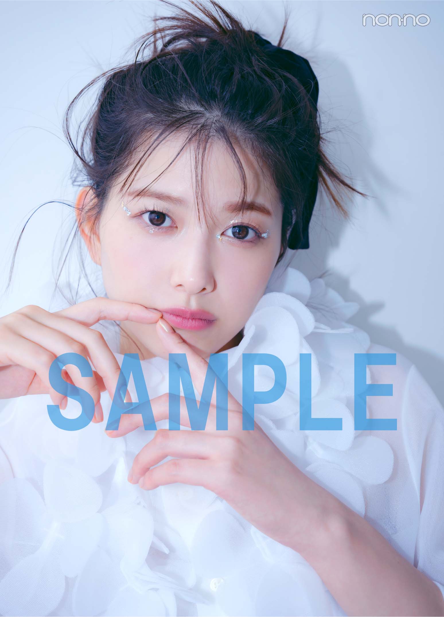 渡邉理佐 秘蔵生写真 2種 欅坂46渡邉理佐の“#秘蔵カット大公開”にファン興奮「人間を超え