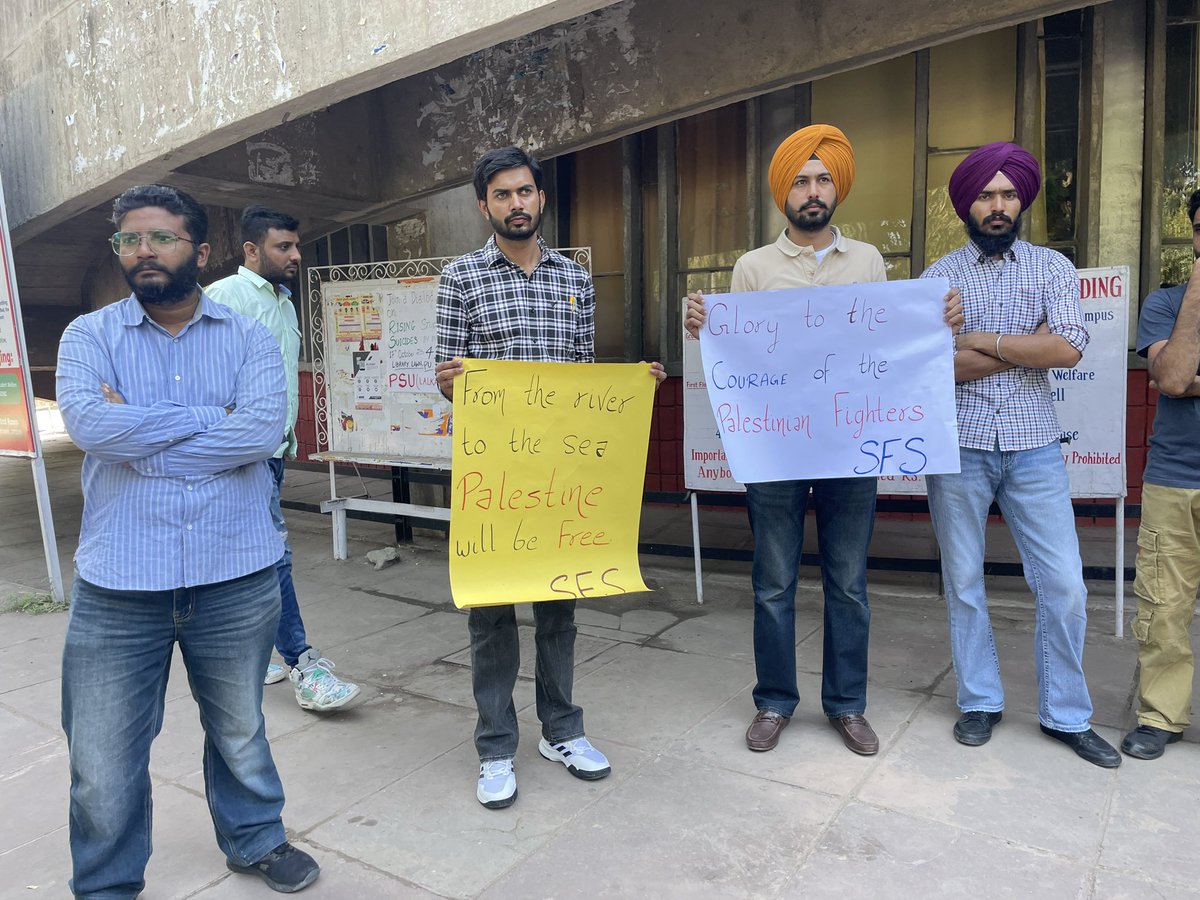 PunYaab's tweet photo. Students associated with SFS organised  a protest in  Panjab University supporting  Palestinians and against opposing  Israeli oppression and occupation. https://t.co/HHakLNRlVp