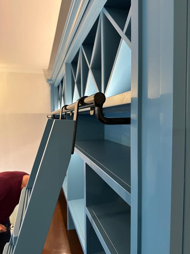 PriestFurniture's tweet image. Custom-made #barunit for our client Wickham Bishops with copper top &amp;amp; copper effect mirrors, oak internals, remote LED lights, moveable ladder, push touch doors, housing hinges, finished in Little Greene Paint CO air force blue Looking for unique furniture ow.ly/pBnV50PXZf2