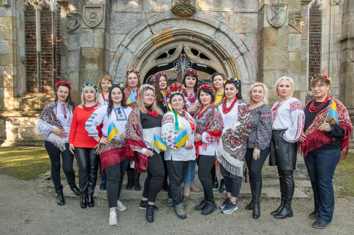 TorbayCulture's tweet photo. This weekend #WideOpenPaignton 

Part of #Torbay's #CulturalDevelopmentFund activity in and around Paignton
https://t.co/1zsQFcA0Ng

Possible thanks to #CDF2 investment from @DCMS #ACEsupported 

@Torbay_Council @TorbayCulture @sdcollege @AgathaFestival @PaigntonPH @filamentcic https://t.co/Jb3faqI4Ps