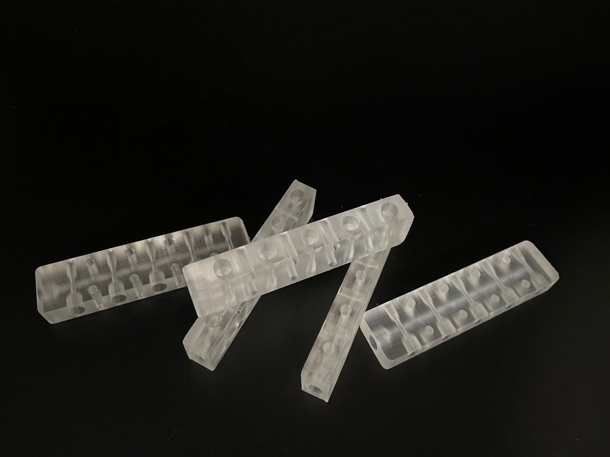 atum3D's tweet photo. The image shows distribution blocks printed with INFINAM® RG 2000 L on the atum3D DLP Station 5 (https://t.co/JuQOWBmtV7). 👉 Order your INFINAM RG 2000 L in the atum3D webshop: https://t.co/lj0MuCYN8S

Order your 3D-printed clear parts online https://t.co/7X7bucHnIV

#3DPrinting https://t.co/gaondO3MS3