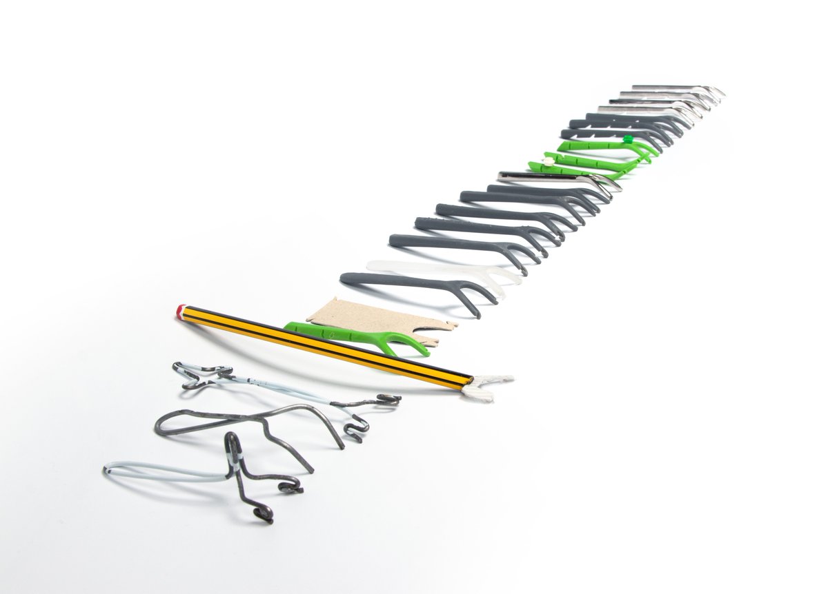 friendlyfloss's tweet image. It took over 20 different iterations before settling on the final design of friendly floss.  It can be used with any floss, is made from food grade stainless-steel, and can be cleaned in the dishwasher  #resuse #sustainability #plasticfree