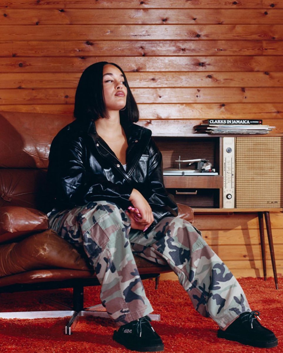 viewsfrance's tweet photo. Jorja Smith pour Clarks 📸 https://t.co/2n0hCVEeuR