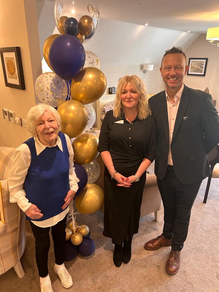 StMarysHomes's tweet photo. The residents and amazing care team at St Mary's Riverside in #Hessle celebrated their OUTSTANDING #CQC inspection with fizz, music, dancing &amp; OUTSTANDING cakes!
For more information on this fabulous care home: https://t.co/4BurduNl5K
#residential #dementia #hull #carehomes https://t.co/ek1tmo8dkp