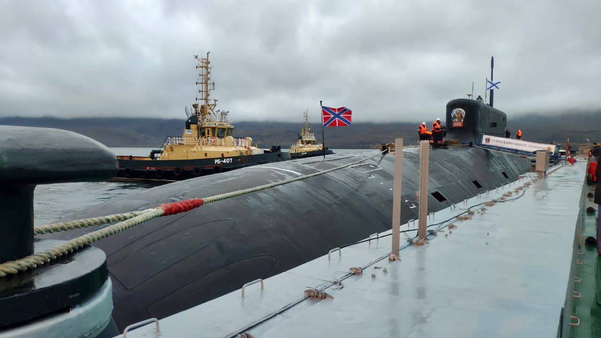 NavalJournal's tweet photo. The 🇷🇺Russian Navy's Borei-class nuclear-powered ballistic missile submarine (SSBN), 🇷🇺Generalissimus Suvorov (K-553), arrived at its main base in Rybachiy in the Pacific Fleet after being transferred from the Northern Fleet. 🚢⚓ #RussianNavy #BoreiClass #GeneralissimusSuvorov https://t.co/Gx3JXtYGq5