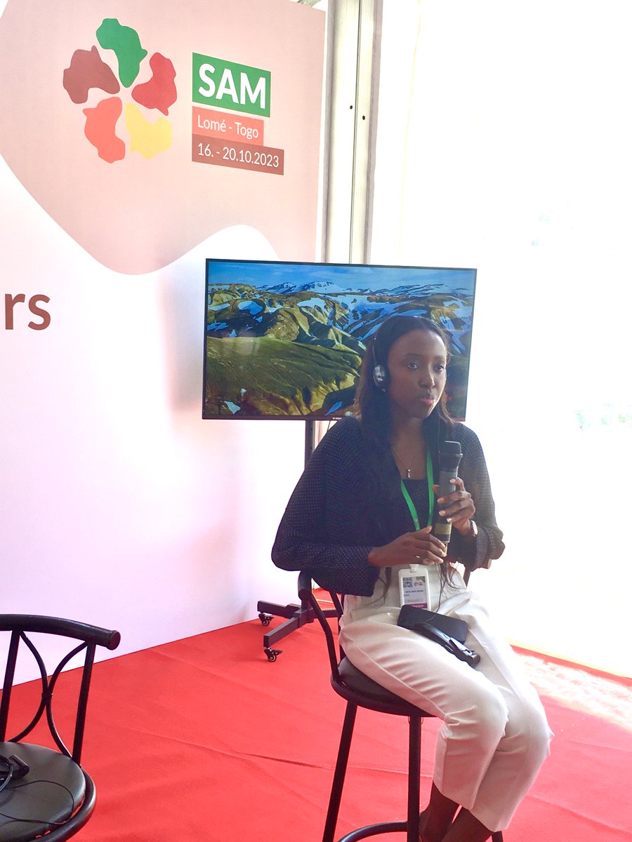 MicroCapital tweet media