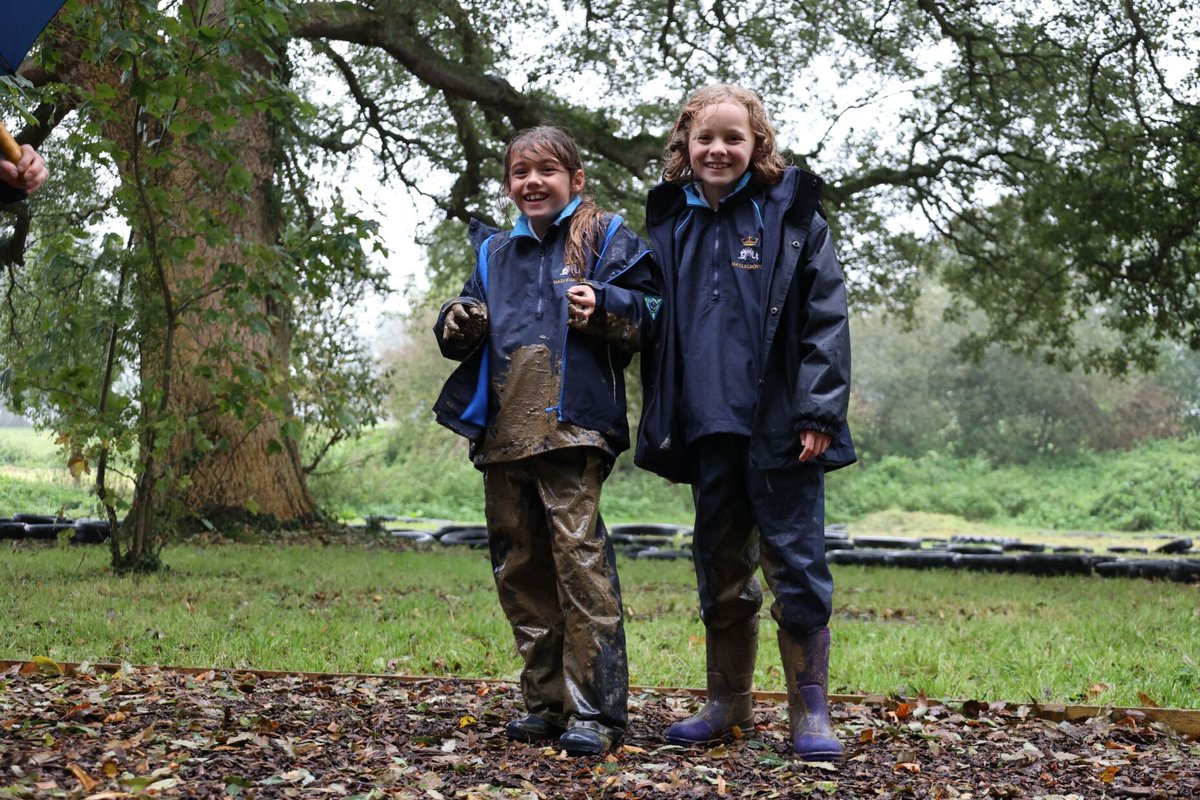 HZG_OutdoorEd's tweet photo. Rain doesn't stop play at Hazlegrove #HazlegroveYear4 #HazlegrovePrep #AdventureAwaits https://t.co/vEbmVM7SRi