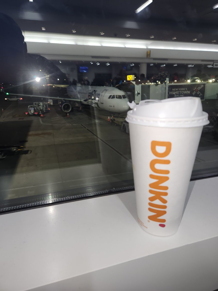 MikeplayForFun's tweet image. I get to Vegas this afternoon, but first 10 hours of travel... Coffee is needed! #TwitchCon #TwitchConVegas #TwitchAffilate