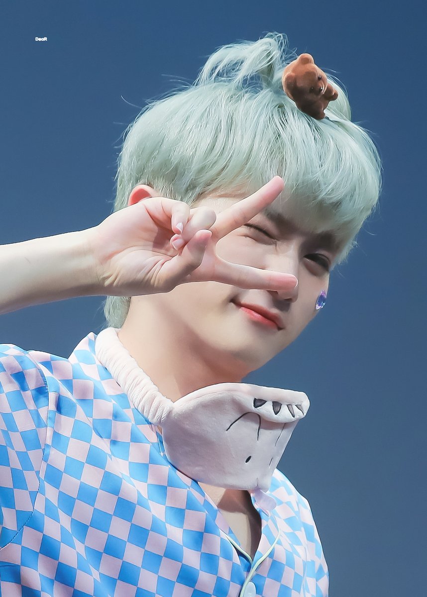 230610 사운드웨이브 팬싸 

너무 코염지다｡｡

#도륜 #DORYUN #에이머스 #AIMERS