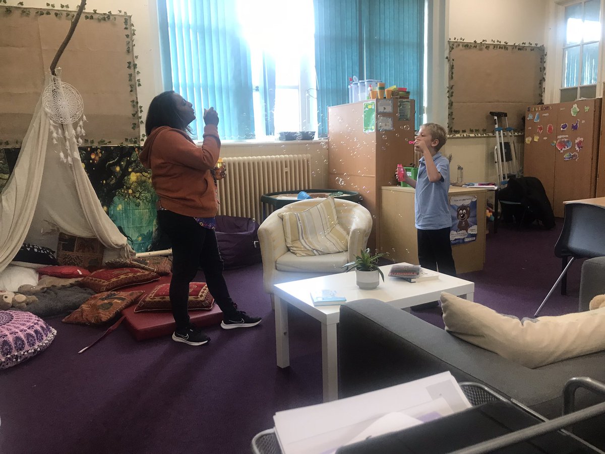 Small moments of joy 🤗
Attachment play is such a powerful tool that we use in well-being.