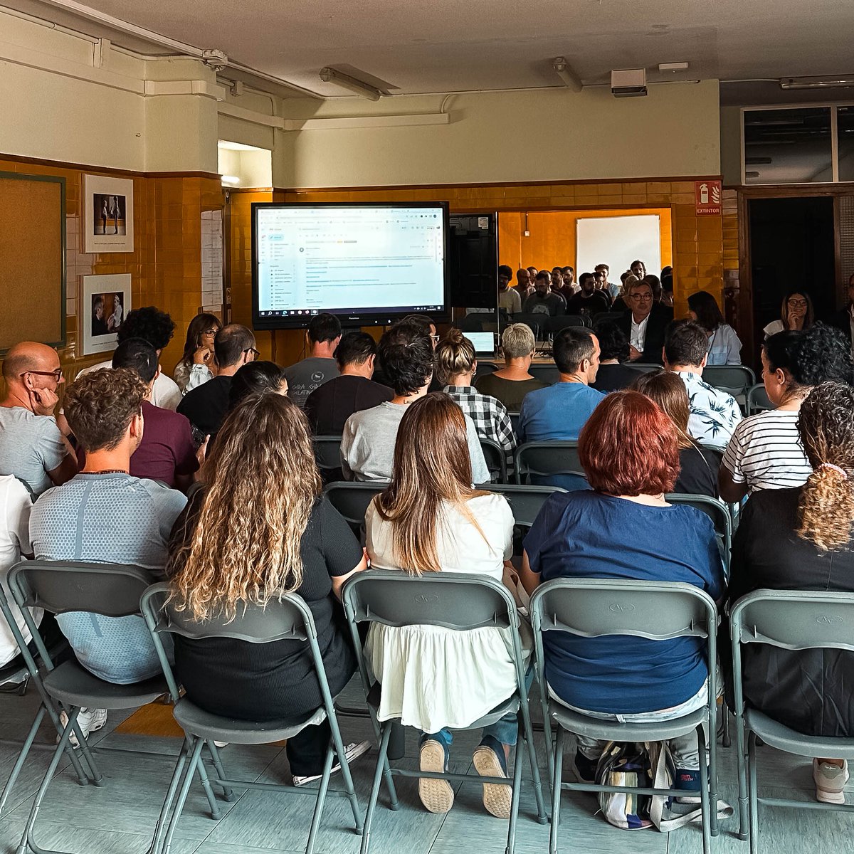 #CineBase | 📽️ Durant tres anys, el Projecte Escoles Tàndem, Cine Base - ESCAC i l'Institut Escola Teresa Altet es fusionen per compartir coneixements, experiències i materials pedagògics enfocats a la narrativa audiovisual.