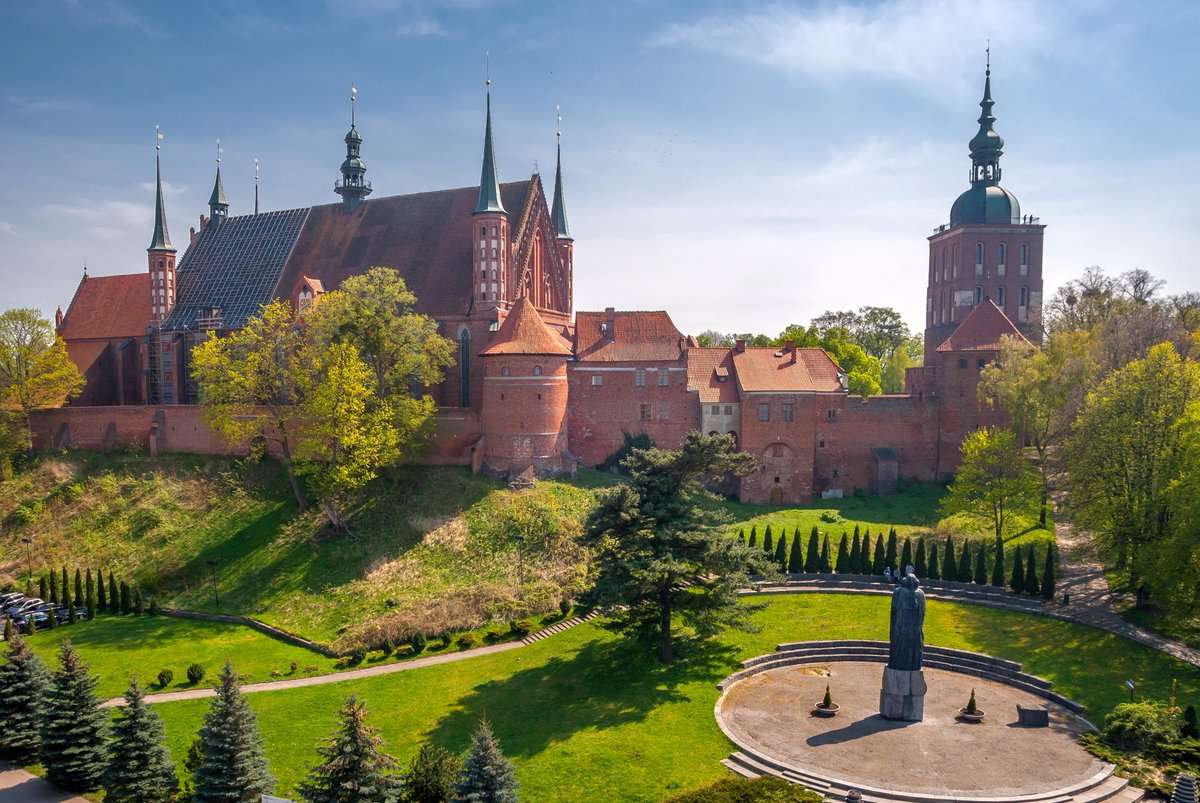 Android2An's tweet image. 🚀🚀🚀🚀🚀 #animals #DOGS #dogsfunny  
Original: Polen_Travel_NL