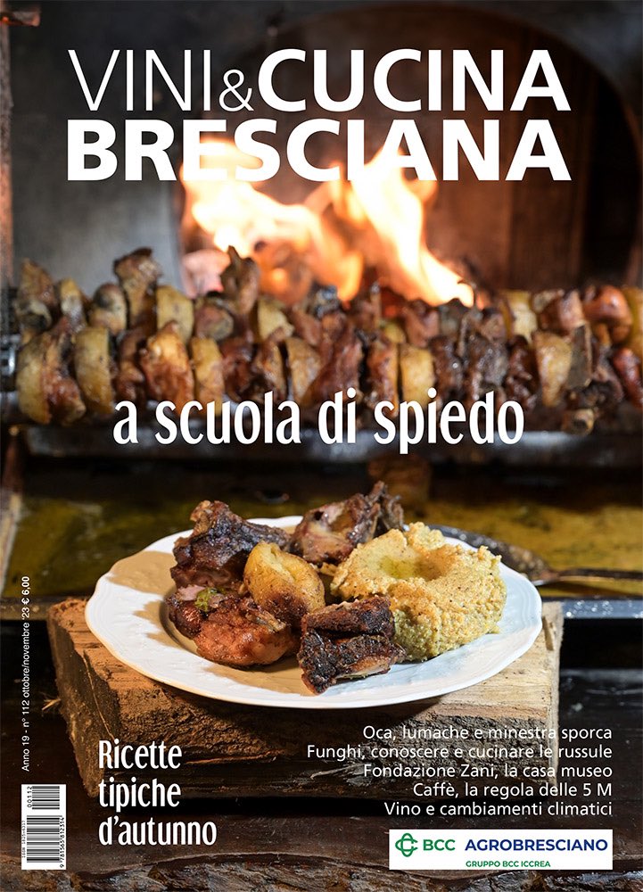 MatteoMarioli's tweet photo. È in edicola il nuovo numero di Vini &amp; Cucina Bresciana. A lezione di spiedo, tante ricette autunnali, ma non solo. Si parla anche della Fondazione Zani, di caffè e di clima e viticoltura. E tanto altro.
@CarolaFiora @EugenioRavarini @LucaNobilini
#ricette #spiedo #autunno https://t.co/HR02BckJUd