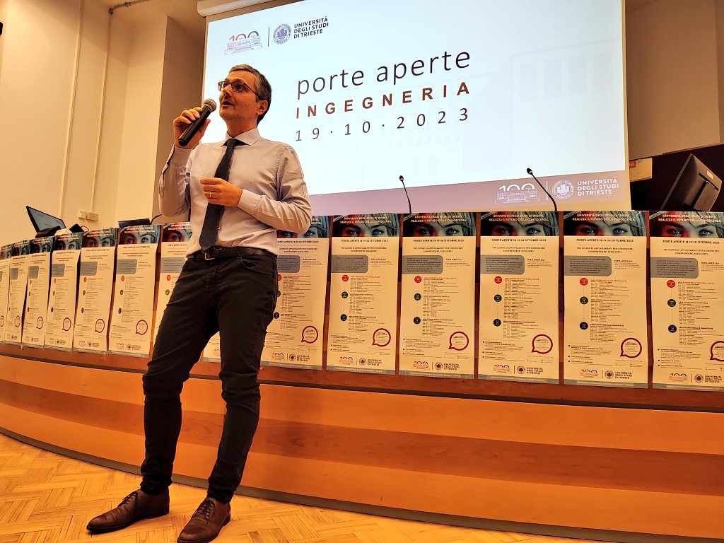 EricMedvetTs's tweet photo. Questa mattina in @UniTrieste presentiamo l'offerta formativa triennale in #Ingegneria del @DiaUnits: abbiamo fatto il pienone, con molte centinaia di ragazze e ragazzi interessati alle nostre lauree triennali (e, in prospettiva, magistrali). https://t.co/JXzrBwCFmC