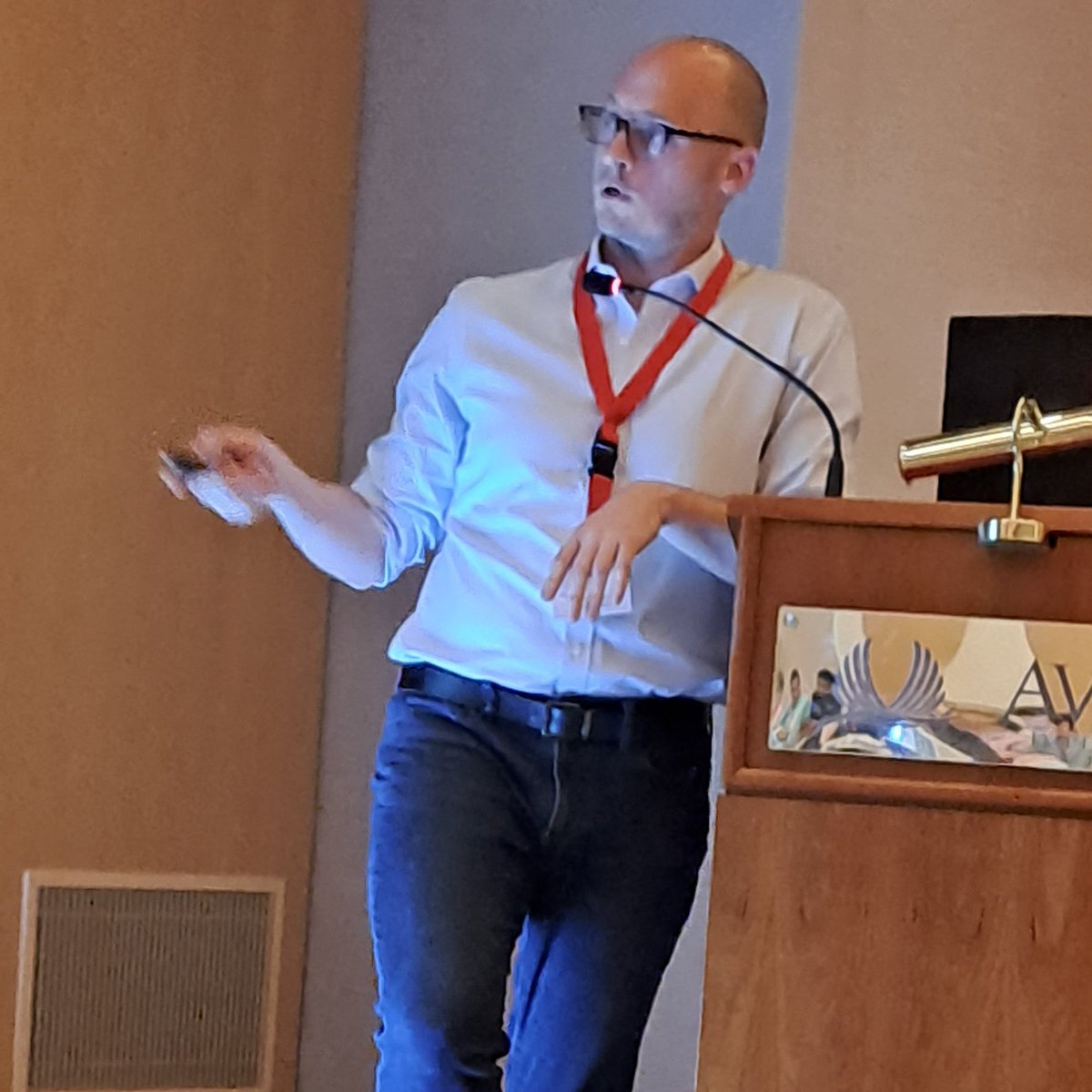 nuclearomics_23's tweet photo. Snapshots from Day 3's afternoon session on Chromatin &amp; Metabolism with presentations by Marcus Bushbeck, Axel Imhof and Nathaniel Snyder https://t.co/OIo4w1aDVo