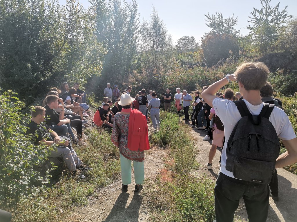 CNRS_Alsace's tweet photo. 👏Clap de fin pour le projet de recherche ANR PESTIPOND🐸qui a réuni scientifiques &amp; acteurs de l'eau autour du devenir des #pesticides dans les retenues. Sa restitution publique s'est tenue ce vendredi à Rouffach @FeteScience @AgenceRecherche #SAPSCNRS  @cnrs  #FERED #ANR_AActus https://t.co/nJzoVh2nNg
