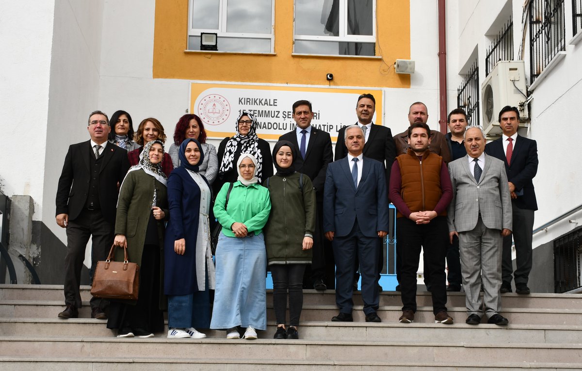 kirikkalemem's tweet photo. 🇹🇷🇹🇷🇹🇷Öğretmenler Odası Buluşmaları kapsamında Millî Eğitim Müdürü Rıza Aydın, 15 Temmuz Şehitleri Kız Anadolu İmam Hatip Lisesi ile Yaylacık Şehit Oğuz Sünbül İmam Hatip Ortaokulunda öğretmenlerle bir araya geldi. Aydın, okul müdürleri ve öğretmenlerle bir süre görüşme yaptı. https://t.co/N2mK8ubm4S