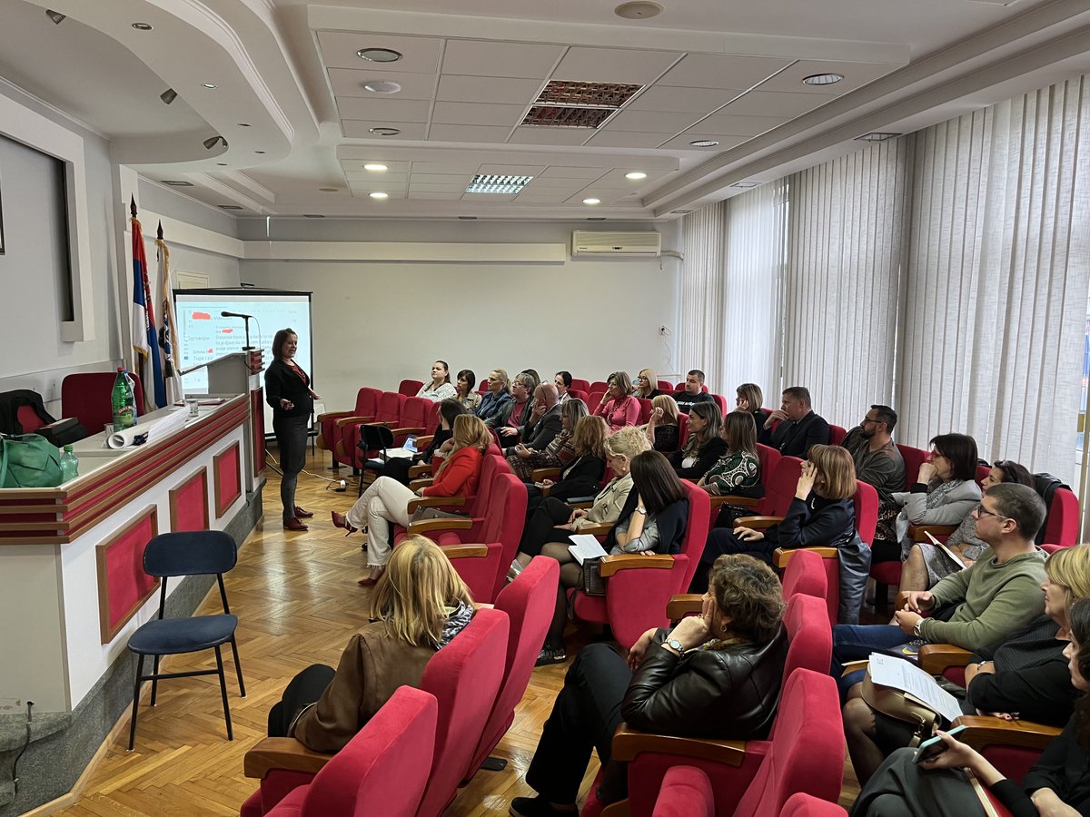 ovp_pravosudje's tweet photo. 🔷 U utorak i sredu smo u okviru @ovp_pravosudje održali obuke u Požegi i Zaječaru za stručne radnike angažovane u koordinaciji akcija prevencije i zaštite od nasilja u porodici u zajednici.

🔷 Pratite naše aktivnosti na 👉 https://t.co/sg4r10PUV1 https://t.co/wQoEPVYKW3