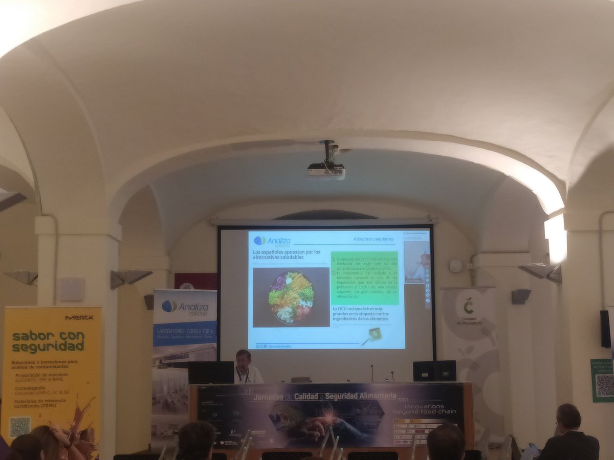 AnalizaCalidadM's tweet photo. All ready!!! #jornadasanaliza
En presencial y en streaming para todos aquellos que no nos han podido acompañar hoy face yo face. 
#aprendiendo #fomentandoconocimiento y #debate https://t.co/1NuUtEBwUl