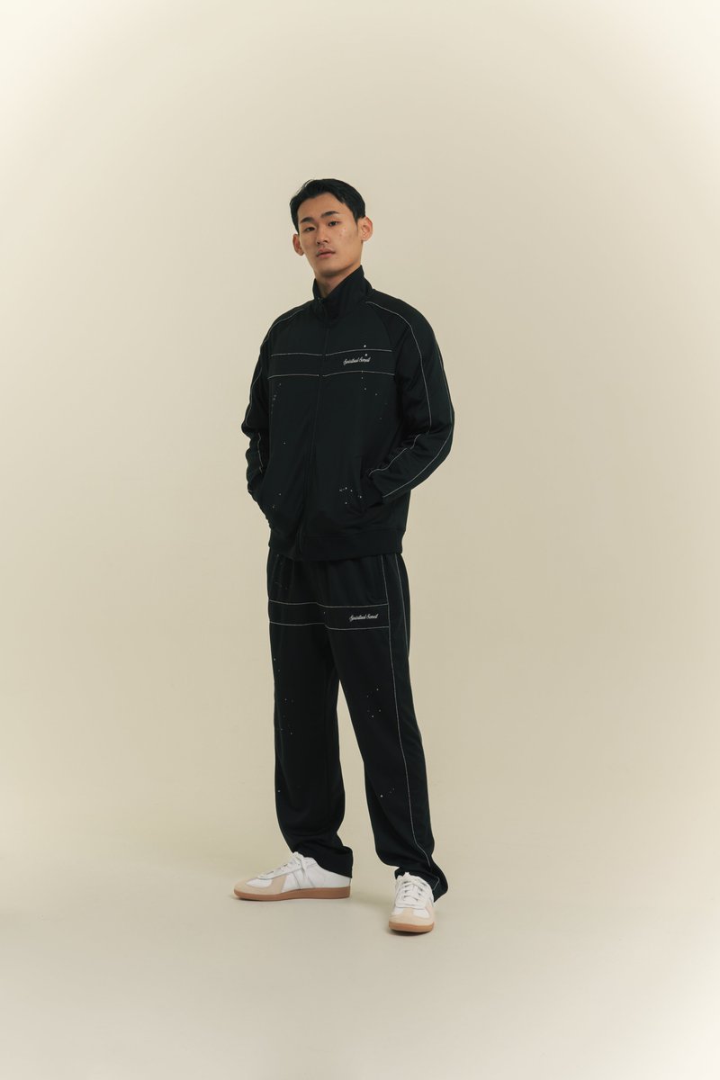 snkrdunk_jp's tweet photo. /
DROP情報解禁🫥✨
\
時間が過ぎても変わらない本質の追求を目指す「SOMEIT」から、スマイリーを基調としたグラフィックを落とし込んだ最新コレクションが10/23(月)20:00~DROP✨
https://t.co/0Z0HLn6CUg
#someit #hypedrop #snkrdunk https://t.co/w4QIVpOyQq