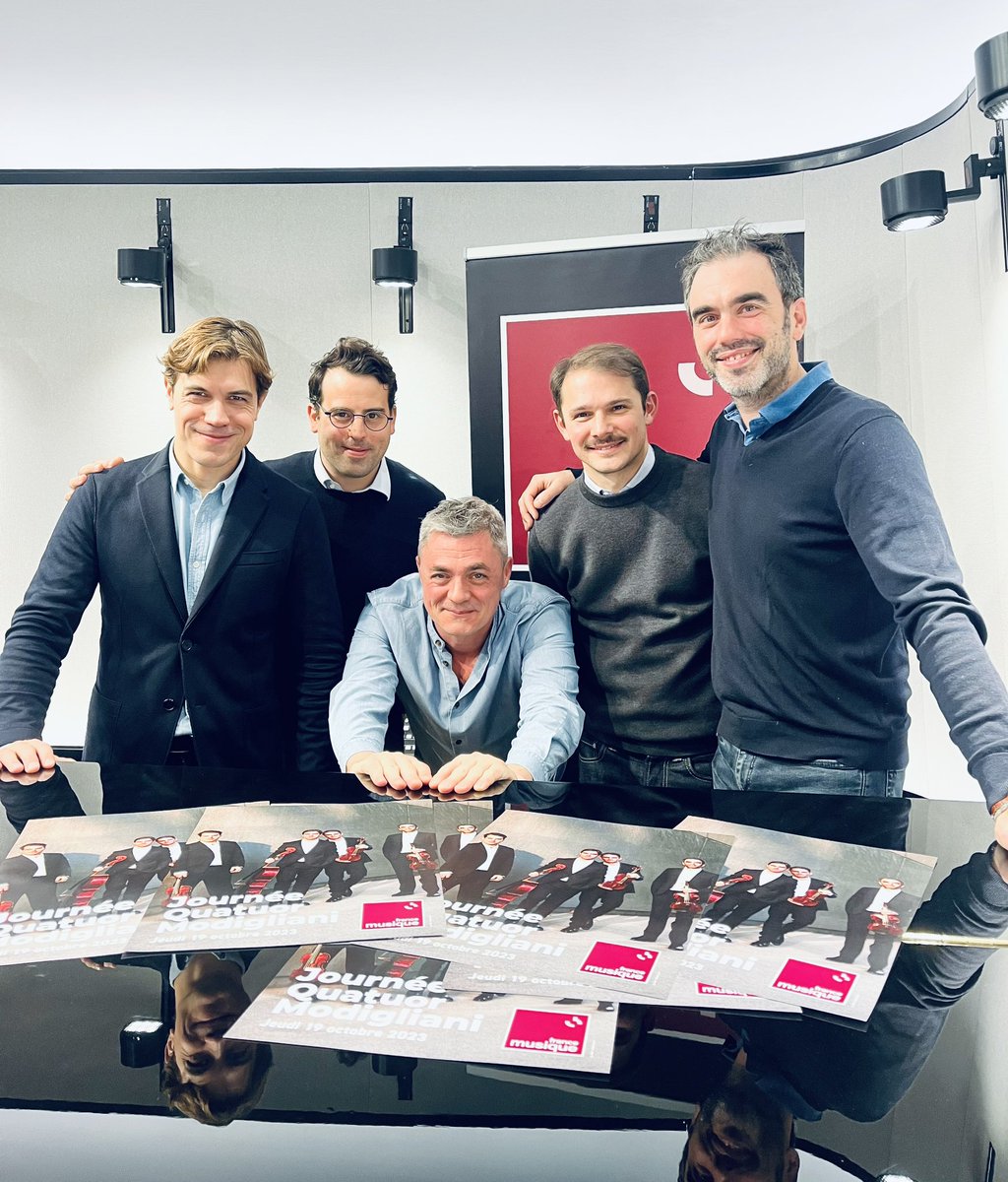 stephanegrant's tweet photo. C’est leur journée anniversaire 🎂 sur #FranceMusique !

Les 4 musiciens du @QModigliani étaient les invités de @jburbain dans #MusiqueMatin ✨

À suivre, Allegretto dès 10:30 avec Denisa Kerschova 🎉

https://t.co/ZujdkiOhWF https://t.co/YBObuOfAup