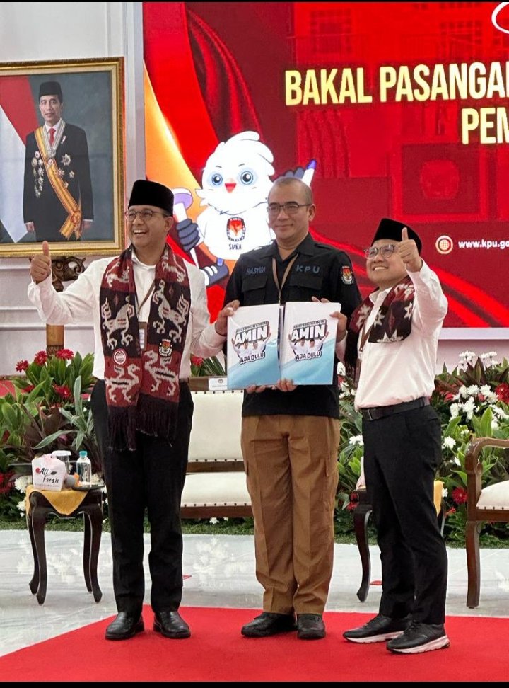 Seluruh Penjuru tanah Air Menyambut pendaftaran AMIN sebagai calon Presiden dan Wakil Presiden di KPU hari ini.
Semoga dapat Mengantarkan Negeri  ini Lebih baik kedepan.
#AMINAjaDulu 
#AMIN
#AMIN2024
#AminkanIndonesia
<a href="/aniesbaswedan/">Anies Rasyid Baswedan</a>
<a href="/cakimiNOW/">A Muhaimin Iskandar</a> 
<a href="/HasanRofiqi4/">Hasan Rofiqi</a> 
<a href="/Mursyidan10/">Abid Aceh</a>
@Whary2