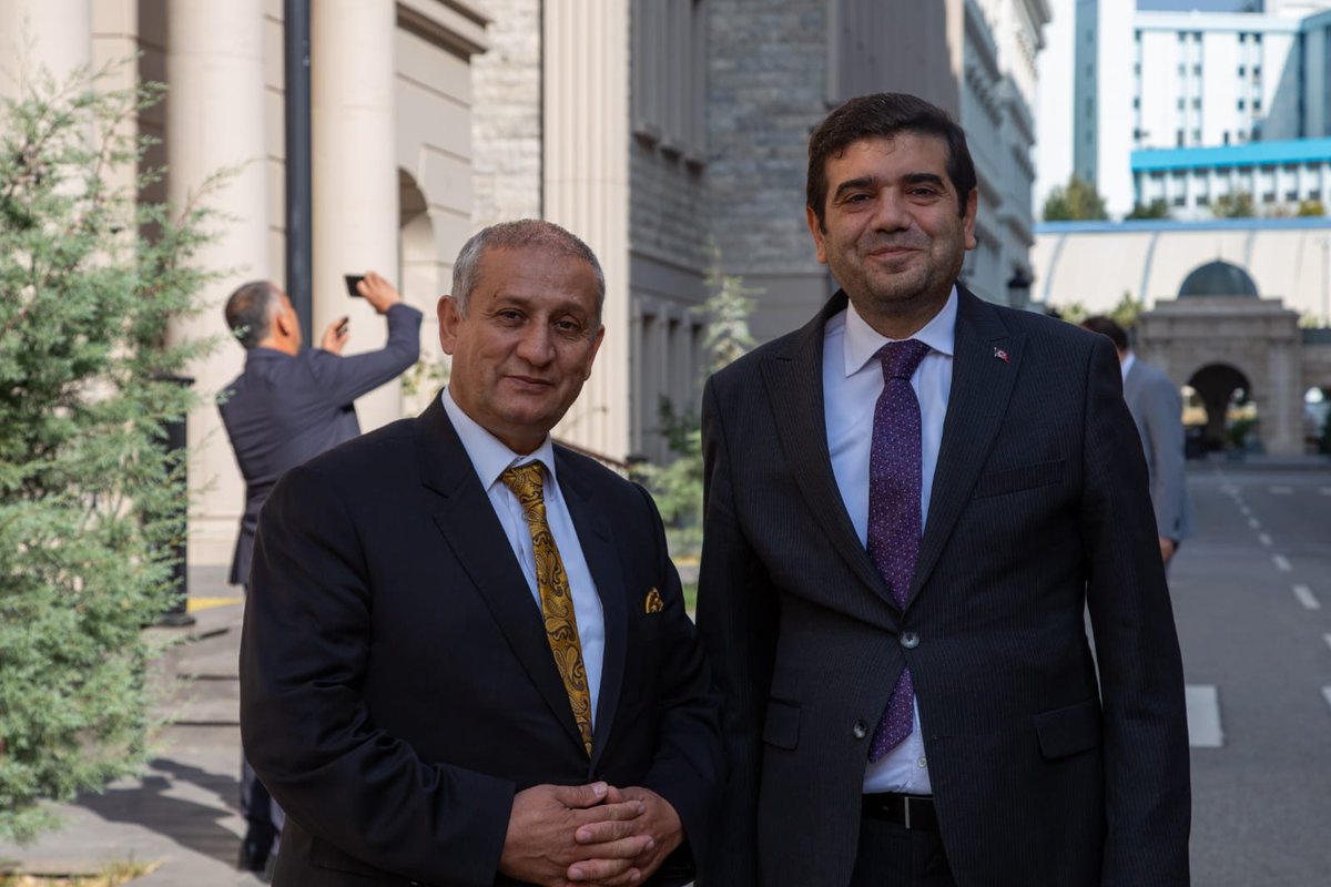 UlisamOfficial's tweet photo. Müzik ve Güzel Sanatlar Üniversitemizi Etimesgut Bel. Başk. Enver Demirel  ve Bşk. Yrd. Hamit Yavuz  ile birlikte bir ziyaret ettik.
Prof. Dr. Erhan özden'e Rektör Yrd. Zafer Kurtaslan  ve Prof. Barış  DEMİRCİ'ye ve tüm üniversite camiasına  içten teşekkürlerimi sunuyoruz. https://t.co/CLFQqF9KRV
