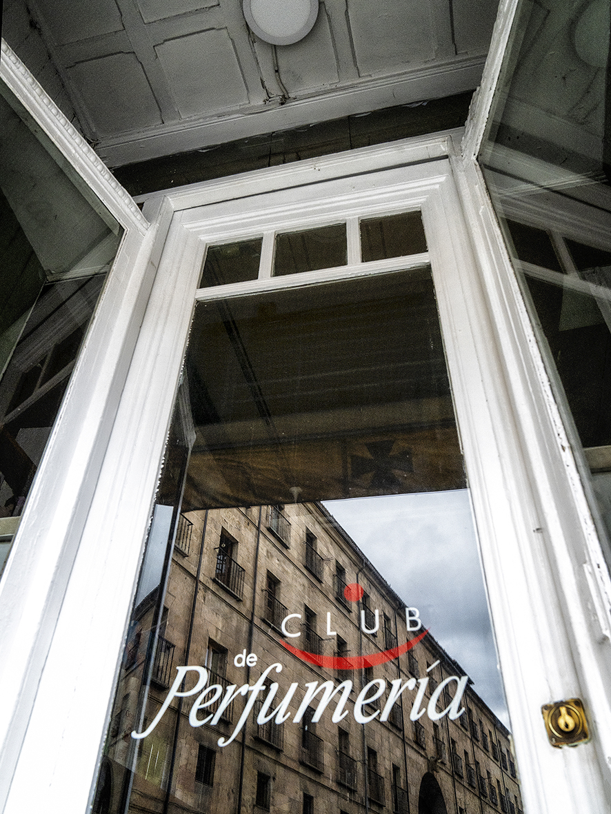 «Un clásico». Manuel López Martín. Localización: Droguería y Perfumería Escudero. Plaza del Mercado.

Concurso del Fotografía 2023 del Museo del Comercio y la Industria de Salamanca. Tema: ✨ Perfumerías ✨ 

#salamanca #concurso #fotografía