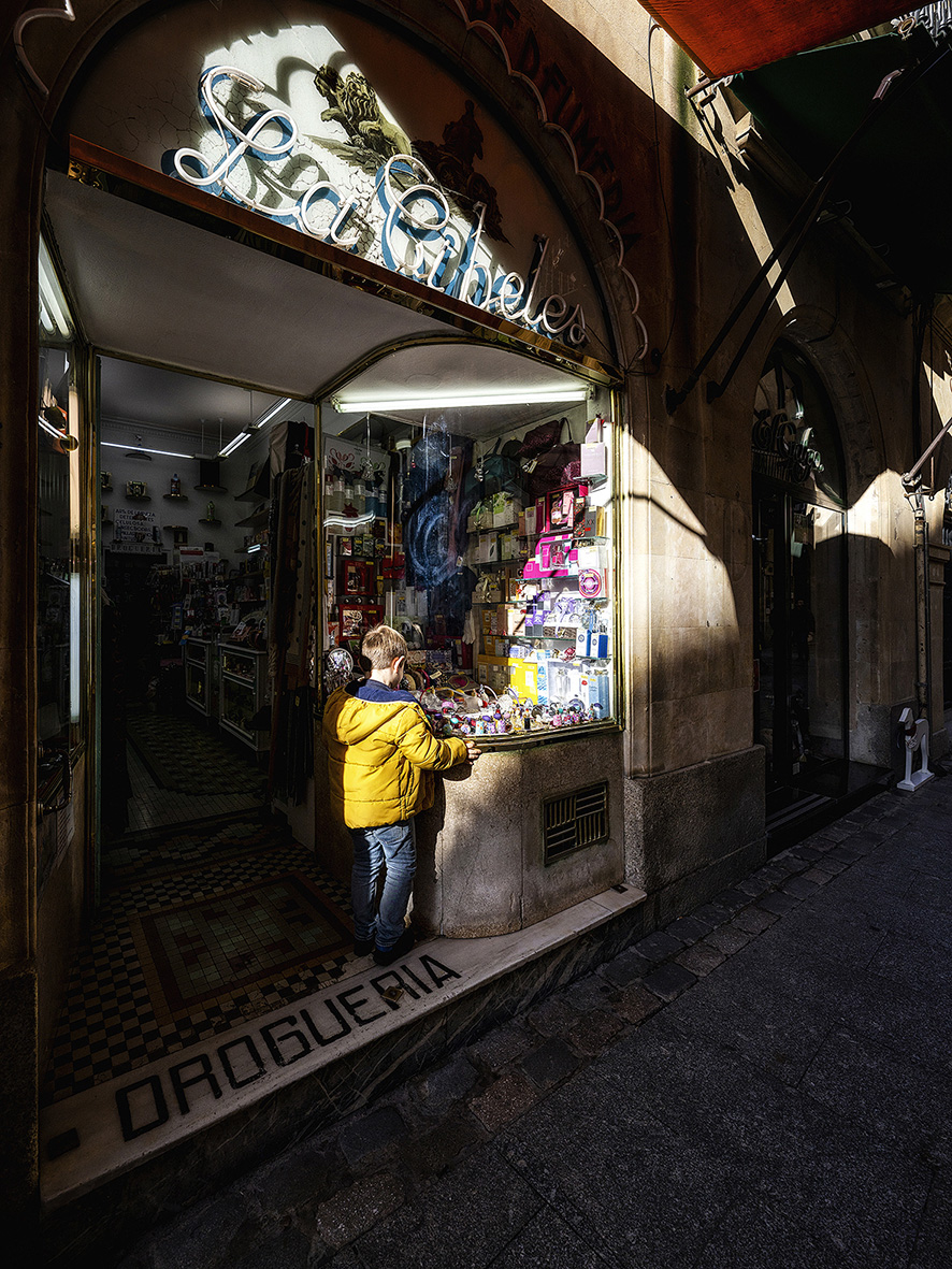 «Recuerdos de infancia». Manuel López Martín. 🏆 Tercer premio. Localización: Droguería Perfumería La Cibeles. Calle Concejo.

Concurso del Fotografía 2023 del Museo del Comercio y la Industria de Salamanca. Tema: ✨ Perfumerías ✨ 

#salamanca #concurso #fotografía