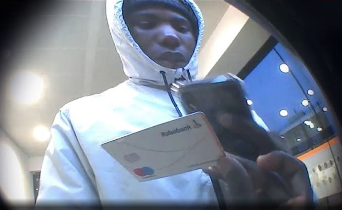 Fraude met bankpas: 77-jarige man is 150.000 kwijt, politie deelt beelden verdachte
rtlnieuws.nl/nieuws/nederla…