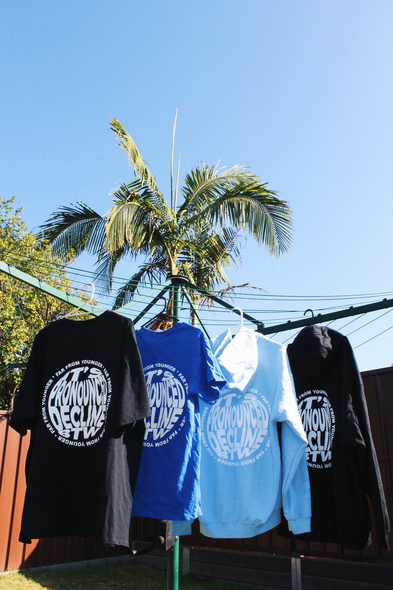 dekleynmusic's tweet photo. 🚨SHOW MERCH IS READY 🚨 brand new design tshirts + hoodies for Saturdays show! Make sure you’re there to grab some before it runs out 😍 https://t.co/Es5xes262h