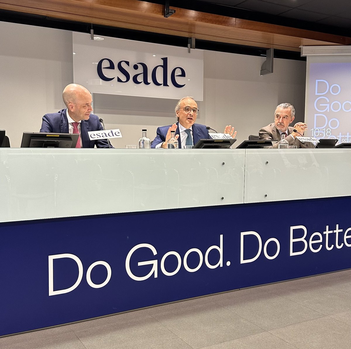 Nuestros estudiantes del Máster Universitario en Abogacía (#EsadeMUA) participaron en su 'Madrid Study Experience': durante tres días se adentraron en el mundo legal con ponencias inspiradoras como la de Iberdrola en #EsadeMadrid y realizaron visitas a reconocidas firmas legales,