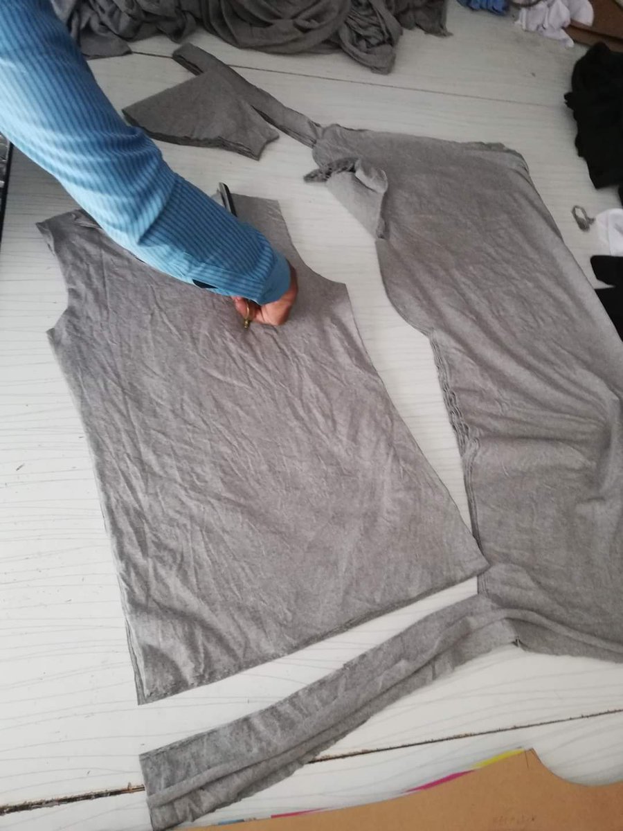 NainwaSports's tweet image. Cutting work.Choose us for your brand.
,
#cutting #patterncutting #lasercutting #apparelcutting #apparelmanufacturer #customapparel #modestapparel #risenapparel #sportsgear #sportsshop