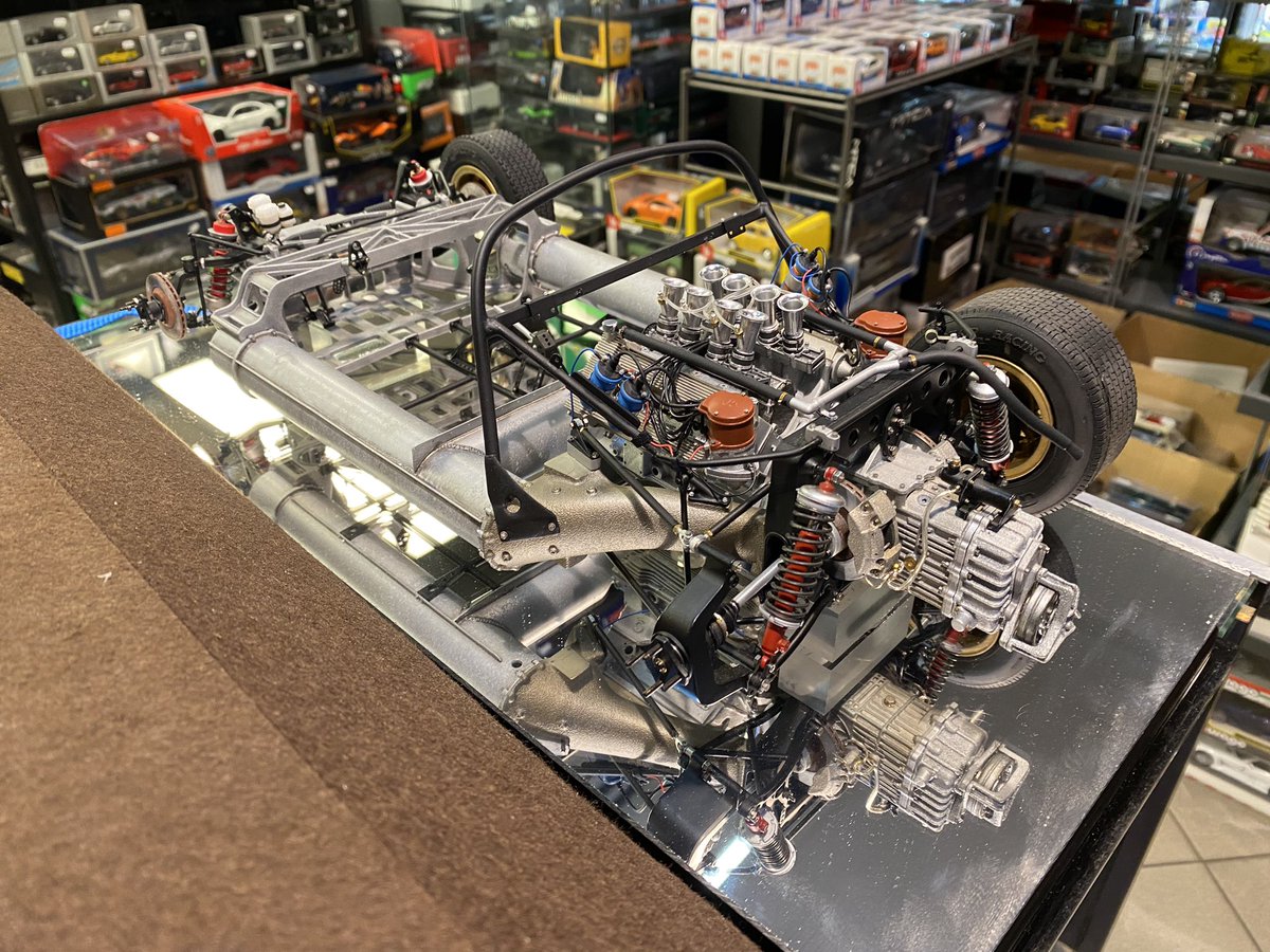 cars_tiny's tweet photo. Stefano Marchetti ci fa una strepitosa anteprima! Alfisti, tutti in piedi! Alfa Romeo 33 Stradale Scala 1:8 completamente realizzata da zero! Presto sara’ realta’! https://t.co/XNhk34a5Lc #tinycars #alfaromeo #scala18 #scale18 #diecast #alfaromeo33 #alfaromeo33stradale #museo https://t.co/9nIBXeIvJi