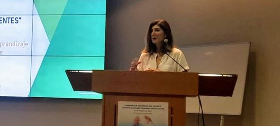 practicaseguras's tweet photo. 🔶Primera mesa de la I Jornada de Seguridad del paciente del @SaludAPCordoba “Experiencias en Seguridad del paciente”
🔸Interviene @Ptrillol asesora de la #ESSPA sobre #NotificASP el nuevo sistema de notificación de incidentes de seguridad de @saludand
📌https://t.co/LI3DHdr92k https://t.co/7f7Dokudkh