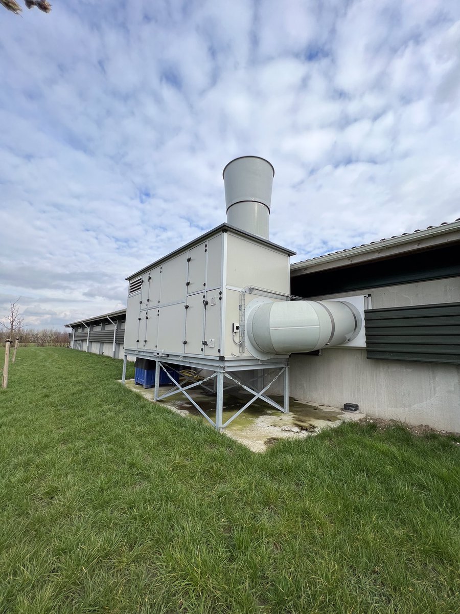 GeotekAgri's tweet photo. Heat exchangers and heat recovery units are unquestionably one of the best energy saving technologies available for poultry houses 🐥

We offer a wide range of products from our Compact 2,500m3/h Switch Superior to our self cleaning 30,000m3/h HeatXchanger

#multiheat #geotekagri https://t.co/fYtxOcDz7N