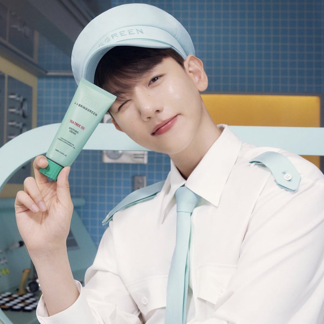 F8ymmZuaEAAY8VI.jpg:orig