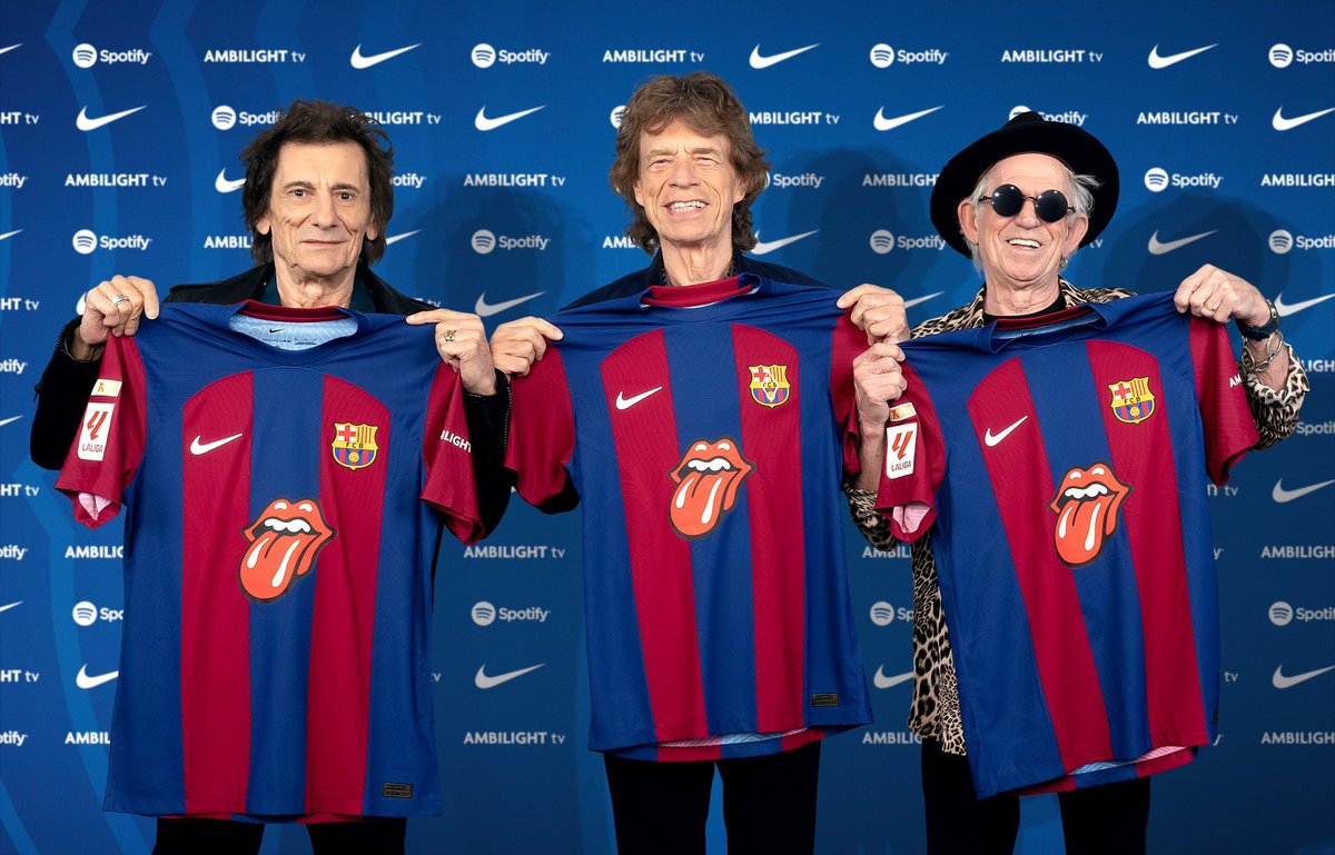 ODDSbible's tweet image. The Messi, Suarez, Neymar link up has nothing on Barcelona&apos;s new front 3 👀