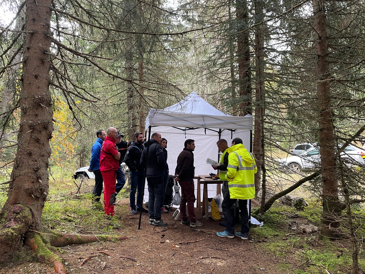 Prefet73's tweet photo. Pendant tout le temps de l’exercice, 9 personnes de l’ADRASEC 73 sont intervenues pour assurer les communications entre les activités sous-terre et le Poste de Commandement Opérationnel. https://t.co/KPpenSgT3a